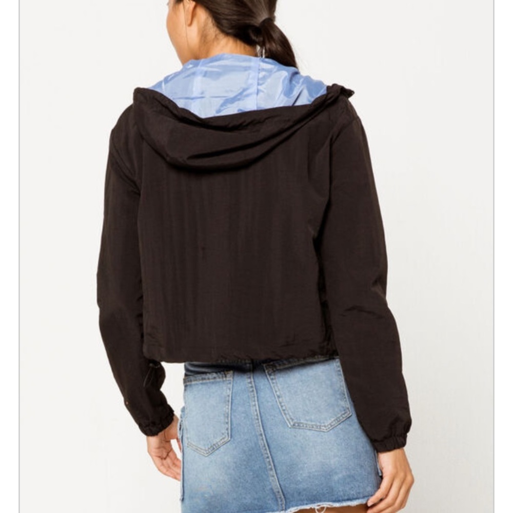 New Tilly’s Cropped Wind Breaker